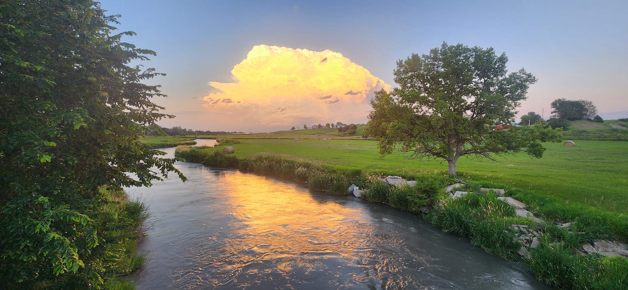 Sandhills Scenery and Local Hospitality